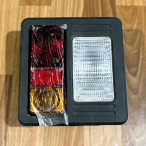 TAIL LAMP, RIGHT - 7104670 - Bobcat