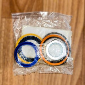 KIT SEAL; LIFT CYLINDER - 6804927 - BobCat